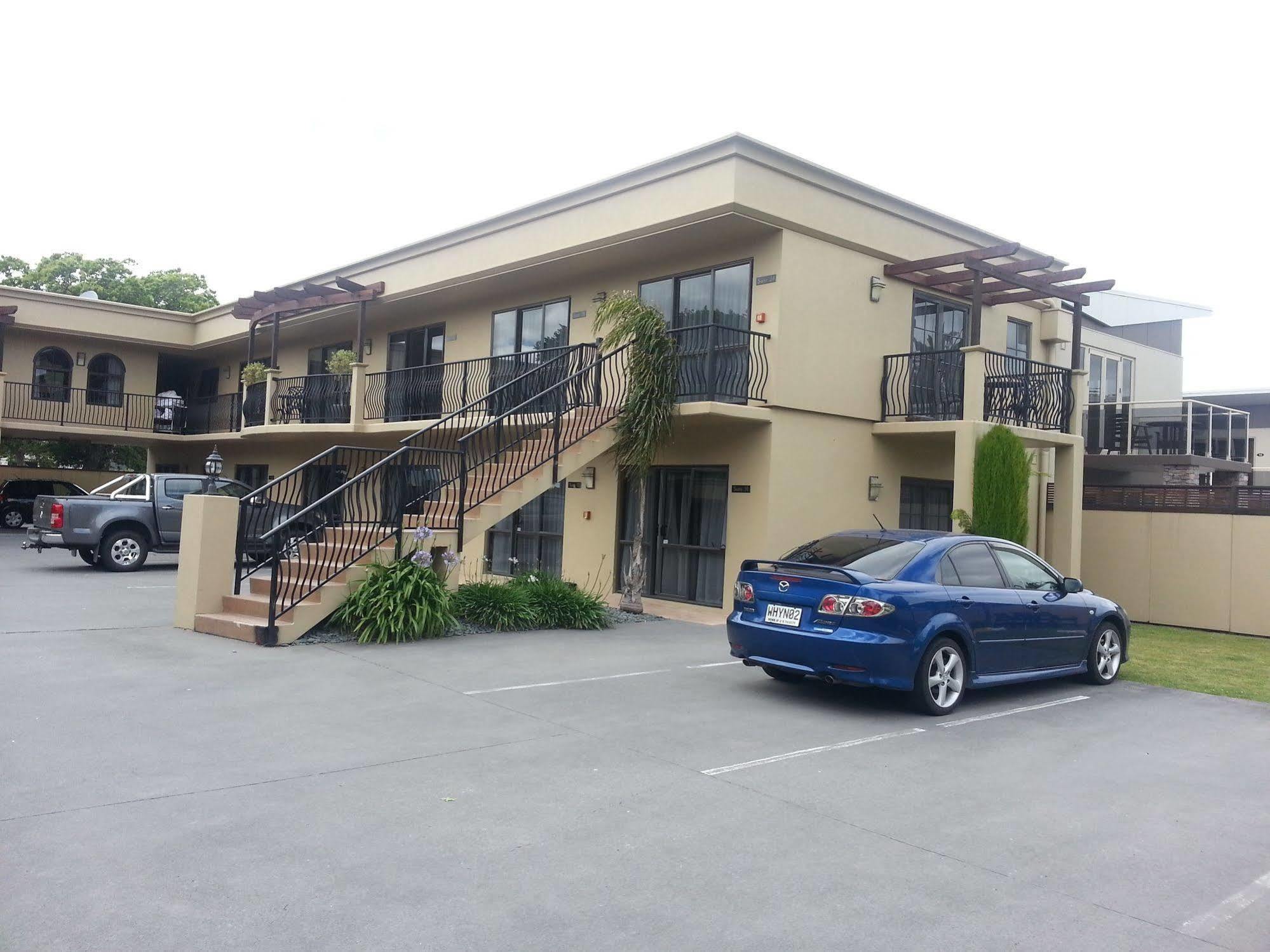 Stay 280 & Stay 284 Rotorua - Refurbished Modern Accommodation ภายนอก รูปภาพ